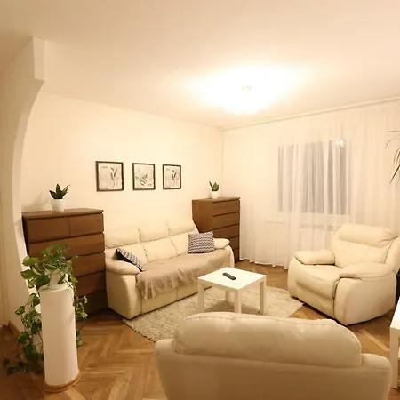 Sunny & Spacious 2 Bedroom * Κάουνας