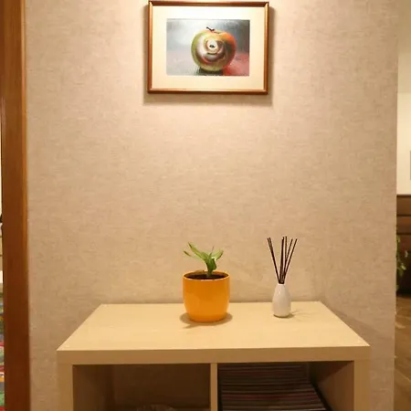 Sunny & Spacious 2 Bedroom Διαμέρισμα